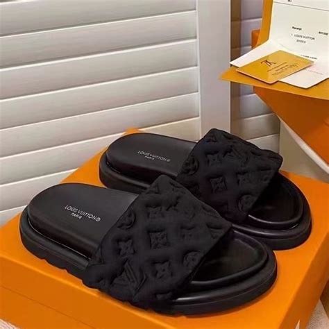 chinelos louis vuitton